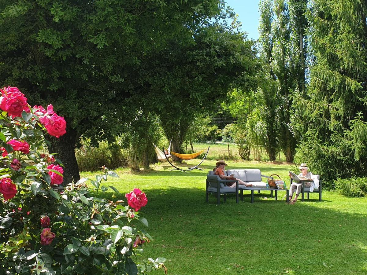 Chambres Et Table D'Hotes "La Pastorale Gourmande" Fr - Ne - En - De - It Marcollin Exterior photo